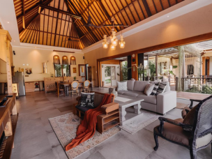 Home & Living Furniture